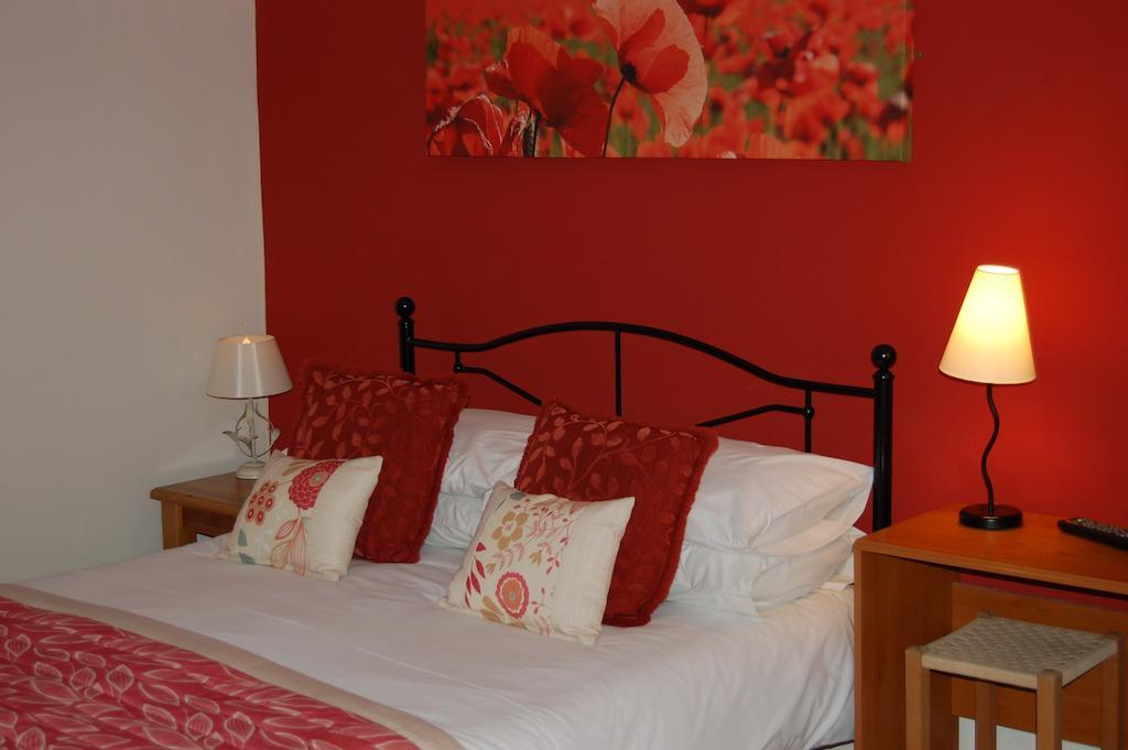 The Mitre Inn Witheridge Room photo