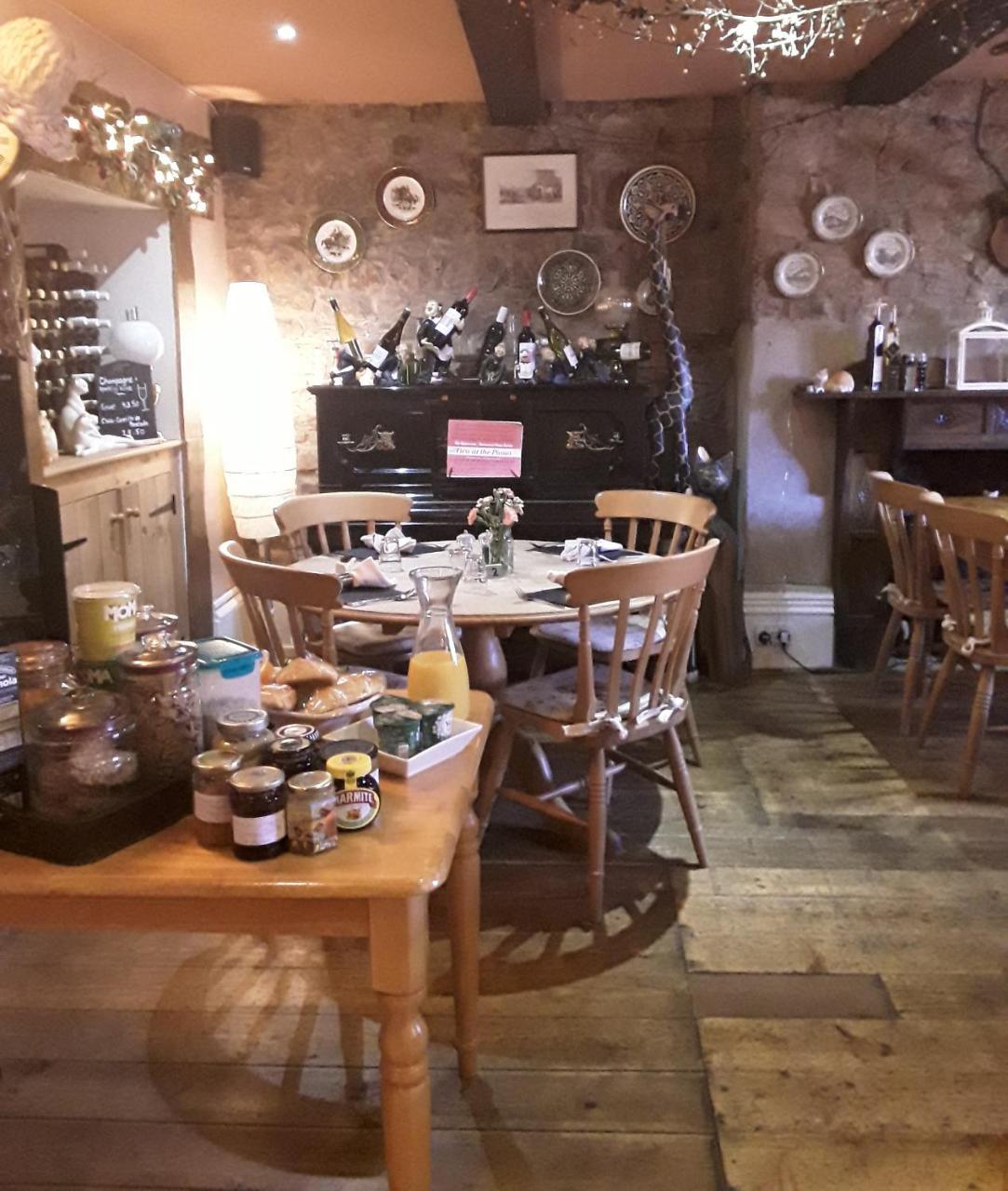 The Mitre Inn Witheridge Exterior photo
